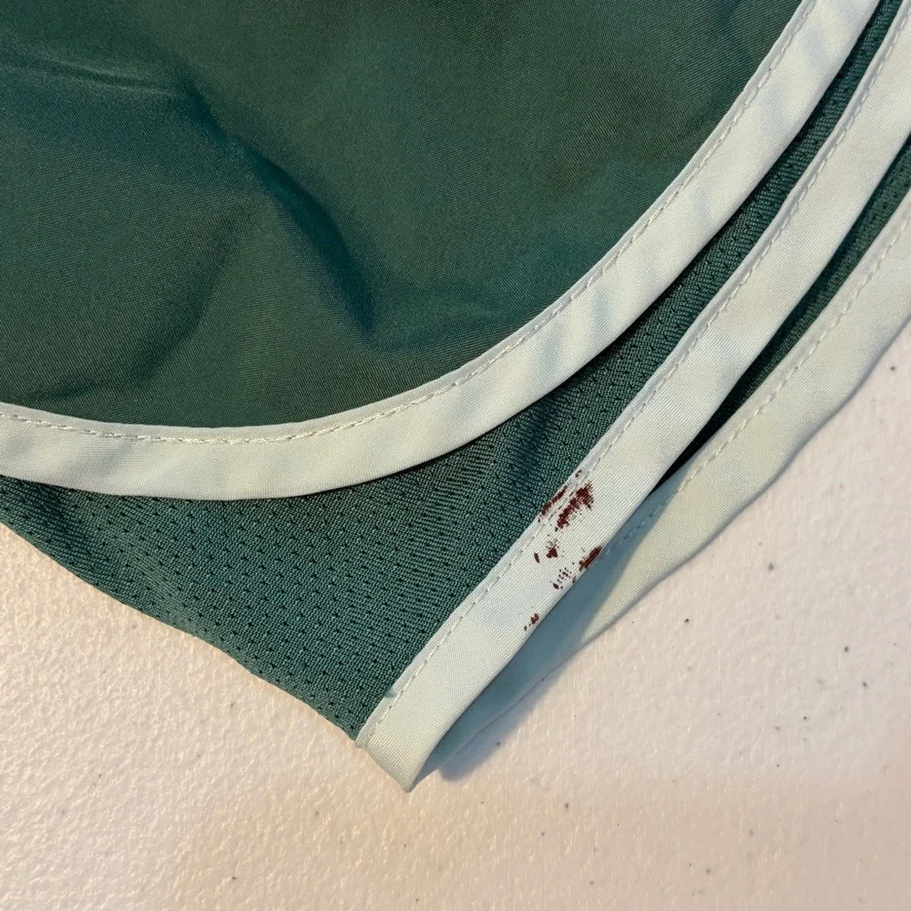 Nike Dri-FIT Tempo Women's Brief-Lined
Running Shorts - flaw - Picture 5 of 8